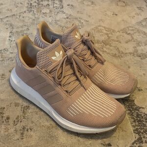 Adidas Swift Womens Running Shoe